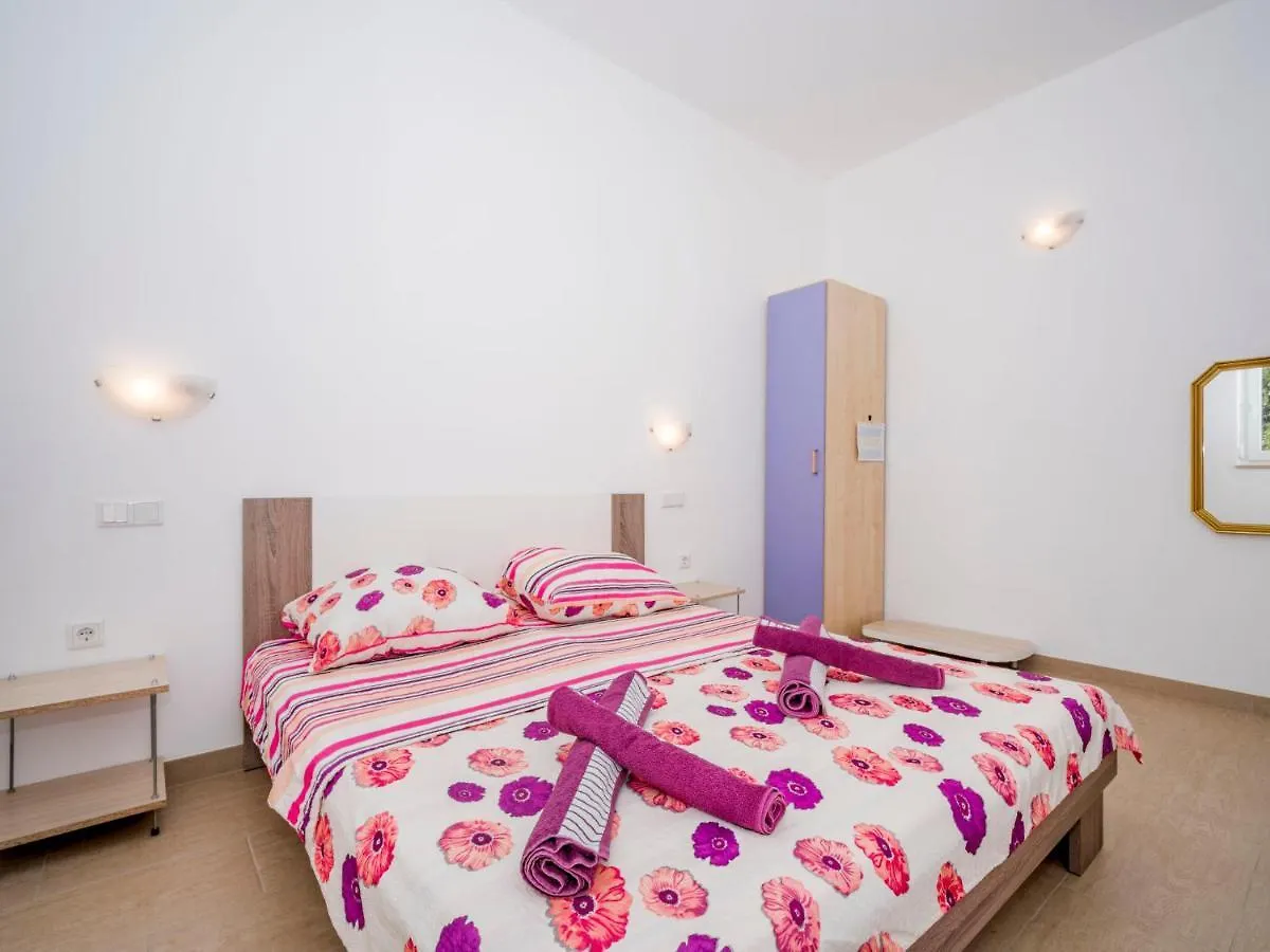 Apartment B&B-1 By Interhome Ližnjan